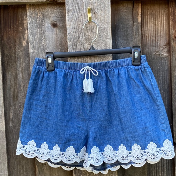 Faux jean shorts - Picture 2 of 4